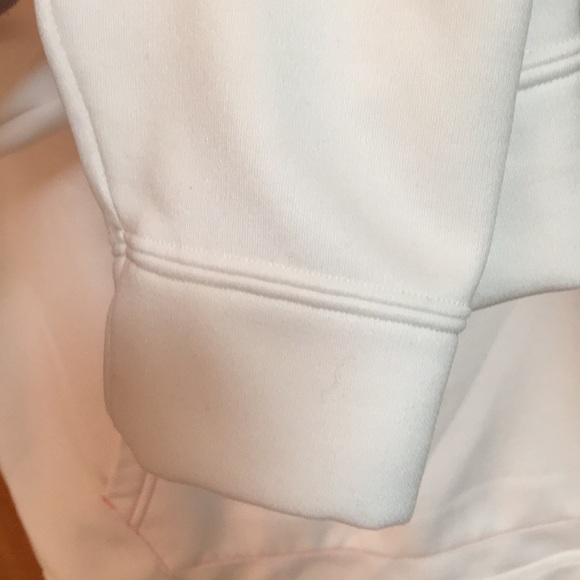 Under Armour Semi-Fitted White w/Camo Logo Hoodie - Picture 6 of 11